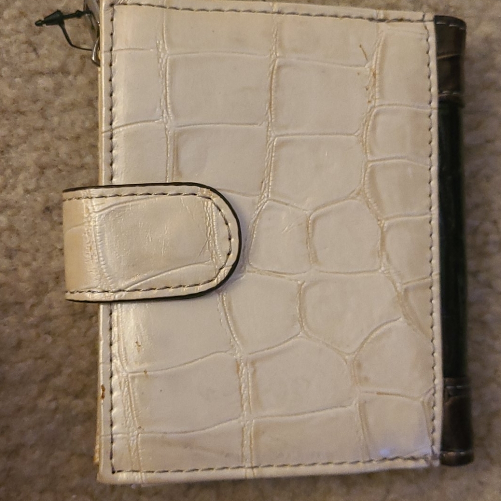 Multi-fold GUESS WALLET - Picture 2 of 6